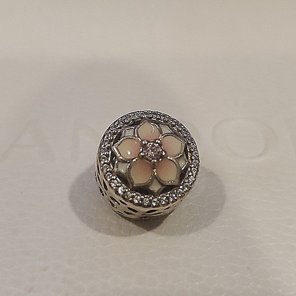 Authentic Pandora charm - Picture 2 of 5